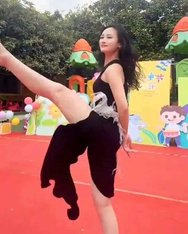 Cô Giáo Mầm ɴoɴ