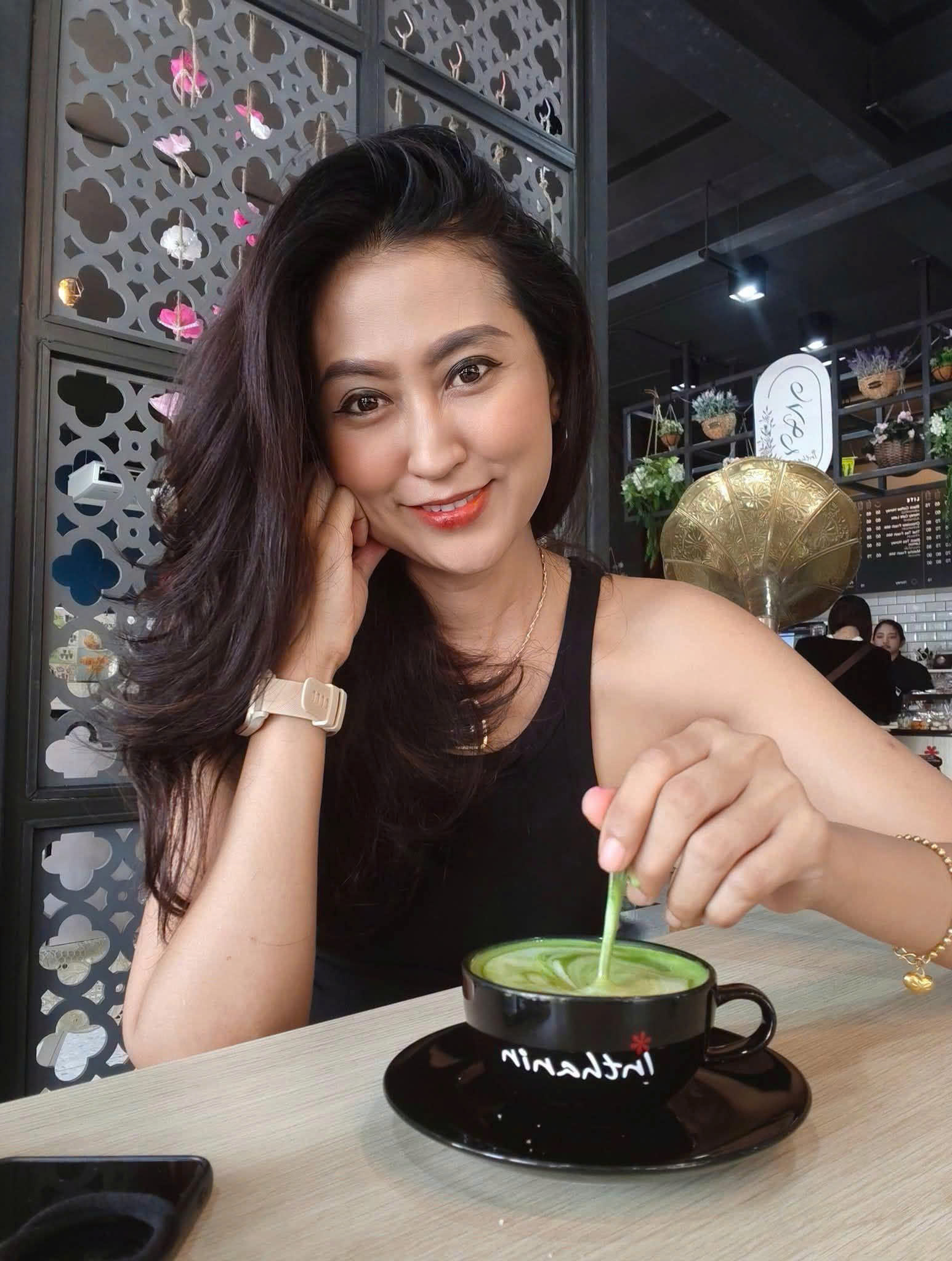 Mỗi Tháng Tôi Chuyển 30 Triệu Cho Nhà Chồng, Nằm Viện 20 Ngày Không Một Lời Hỏi Thăm – Tôi Hủy Tất Cả Chỉ Bằng Một Cú Nhấn